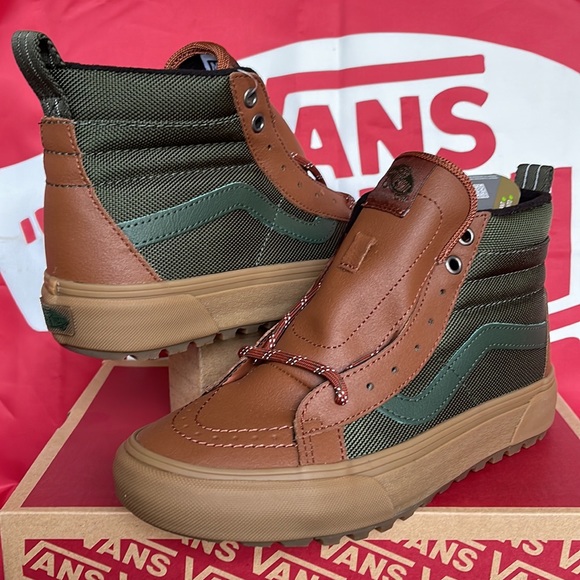 Vans Sk8-Hi Mte-1
Green/Gum
VNOA5HZY17P
WMNS boots - sneakers - Picture 9 of 16